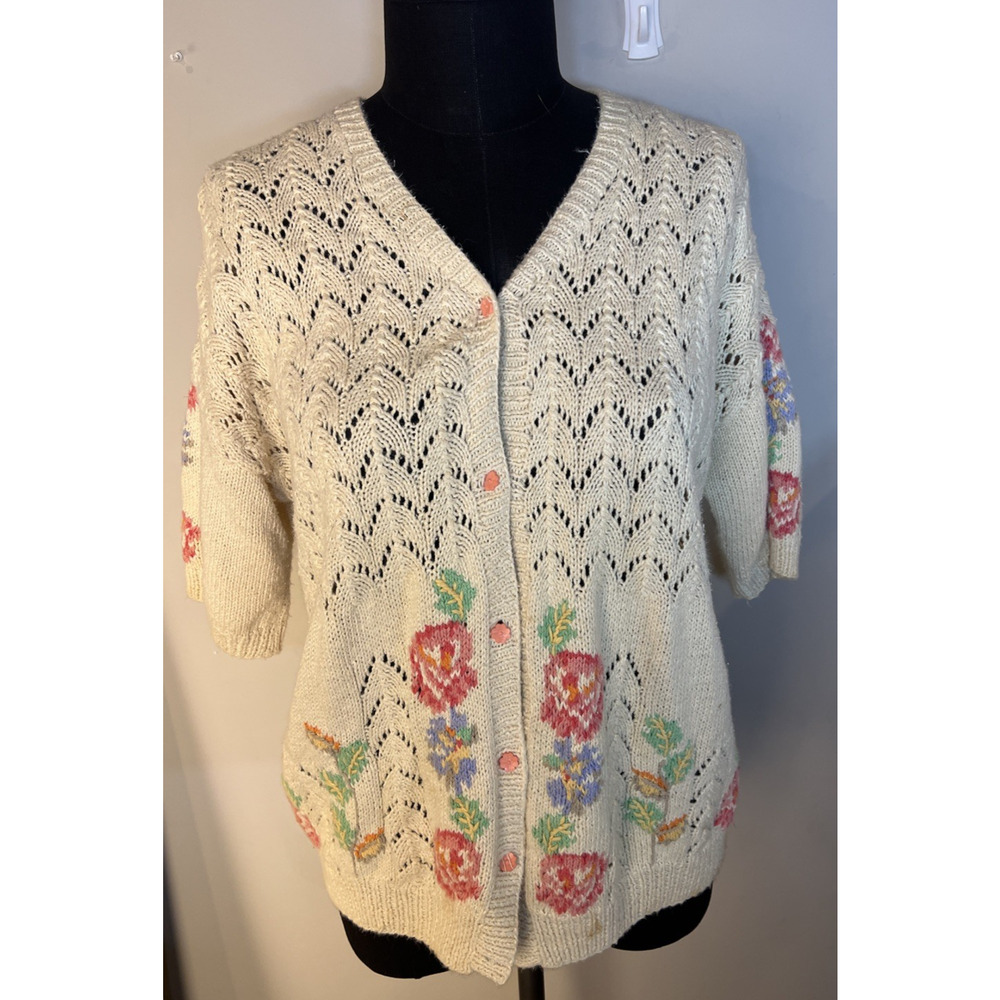 Caren Sport Hand Knit Medium Cardigan Short Sleeve‎ Floral Detail Crochet Cream